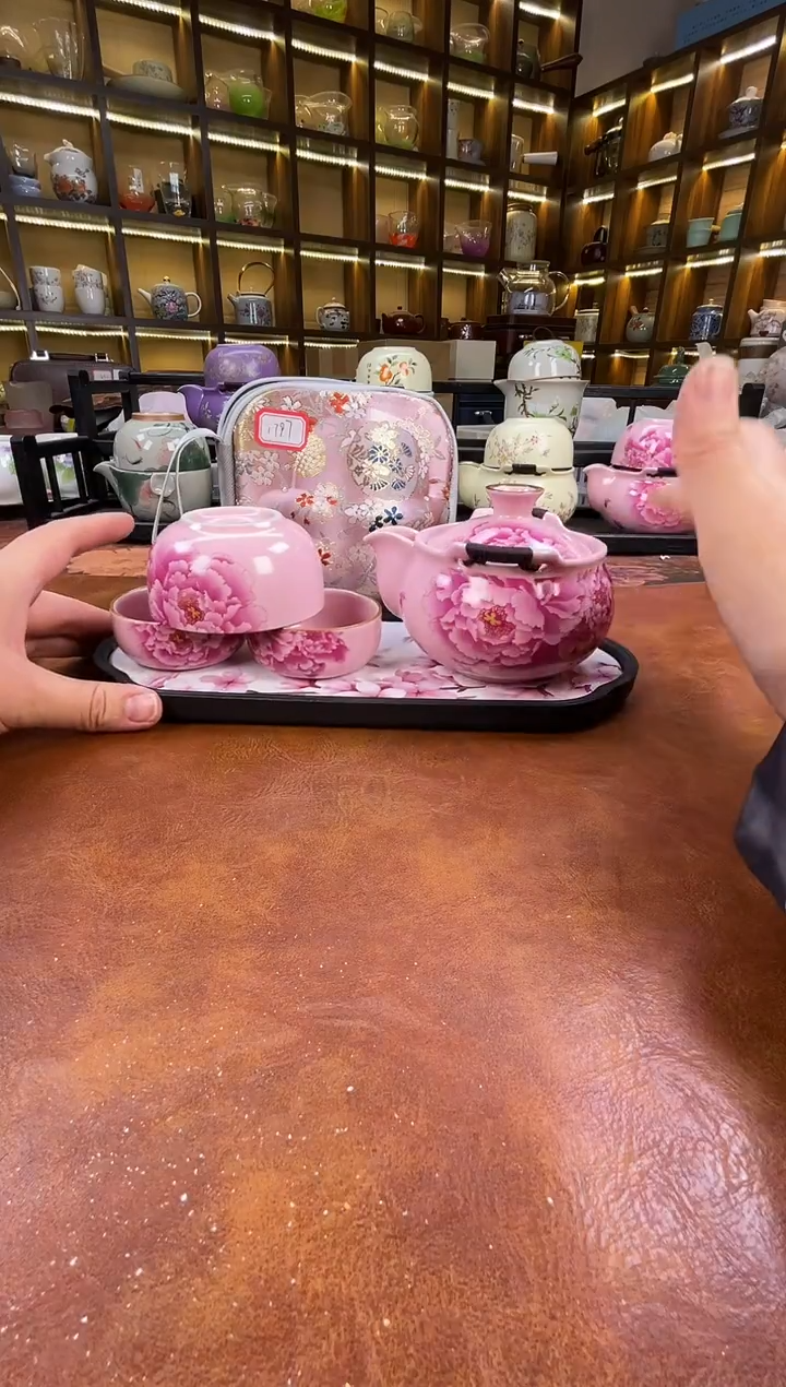 .新款粉色牡丹宝瓶+长方粉色花朵盘