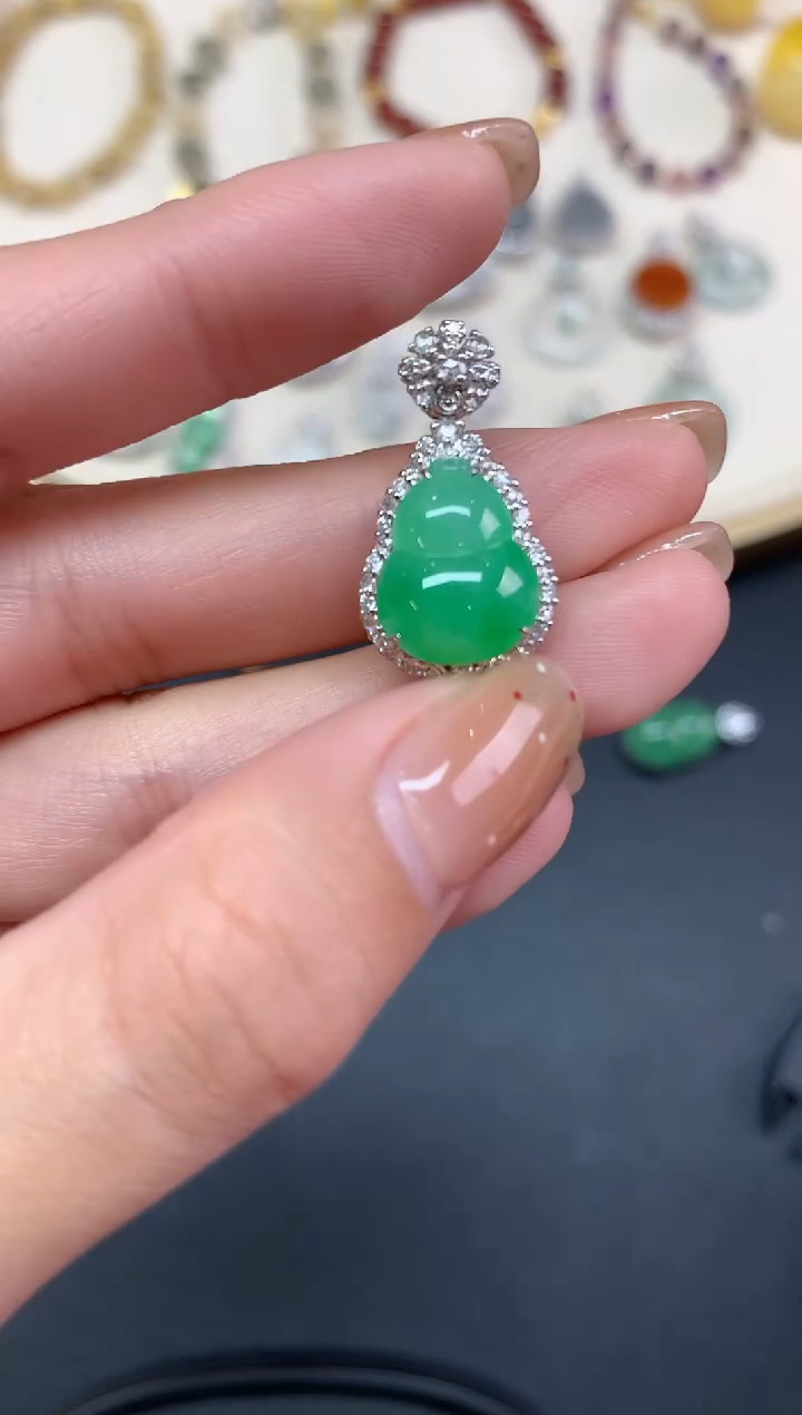 【闪购商品】翡翠吊坠(不含链)18K金镶嵌吊坠A488|9800