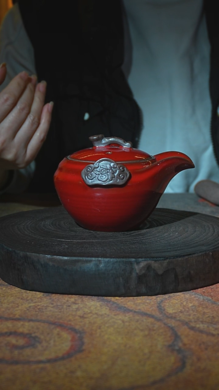 齐福手抓壶                        