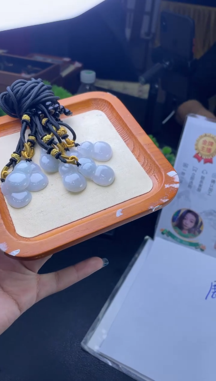 【闪购商品】翡翠未镶嵌挂件多样性发一件H4