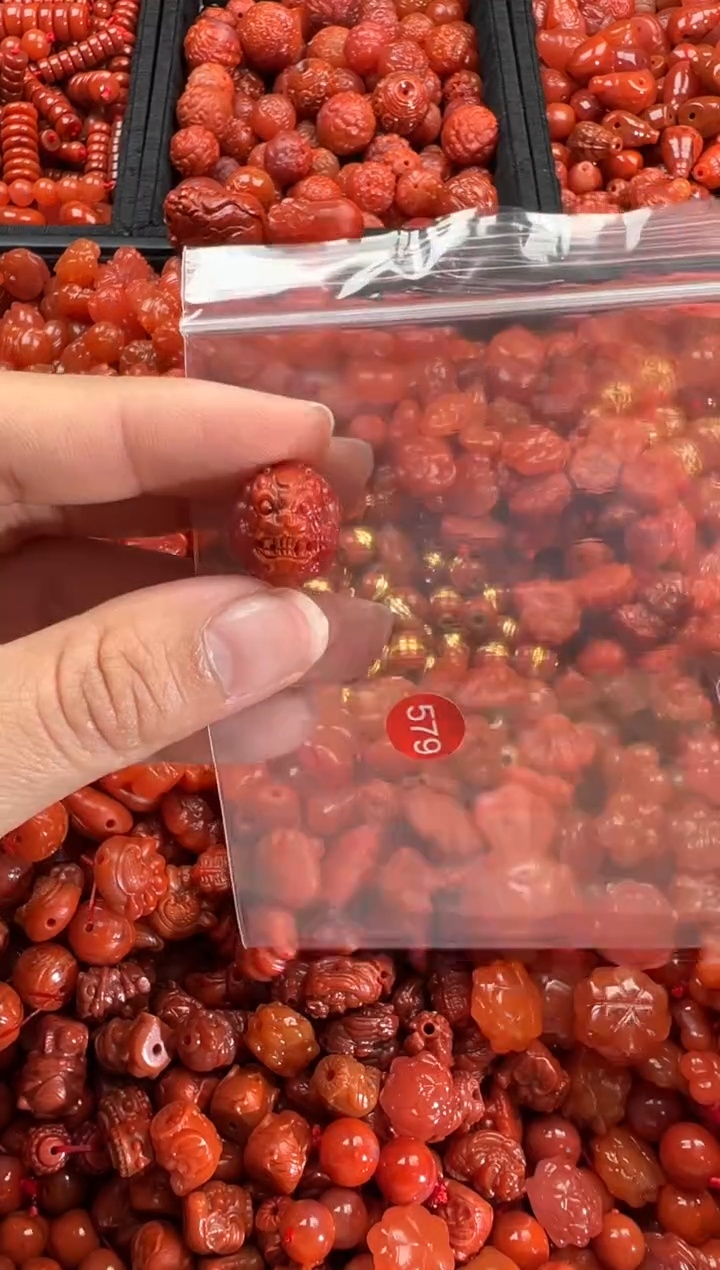 【闪购商品】南红玛瑙颈饰未镶嵌1