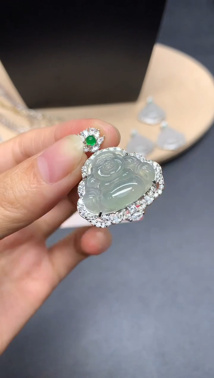 【闪购商品】翡翠吊坠(不含链)银S925镶嵌佛公【多样性发其一】