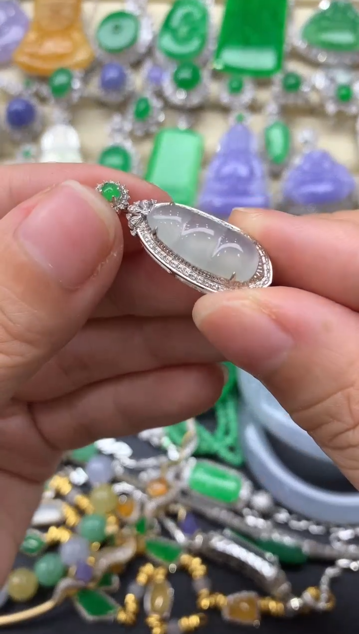 【闪购商品】翡翠颈饰18K金镶嵌376中国好珍宝