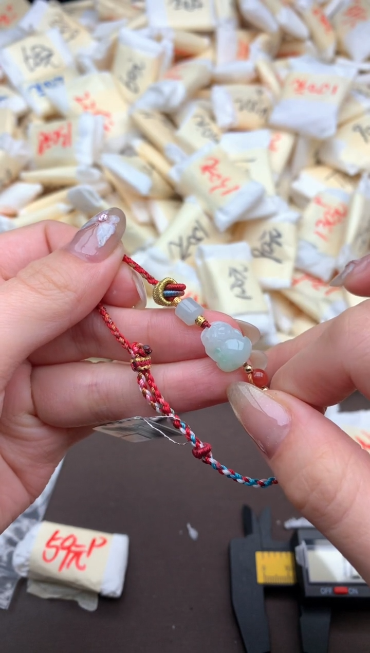 【闪购商品】翡翠手绳未镶嵌一