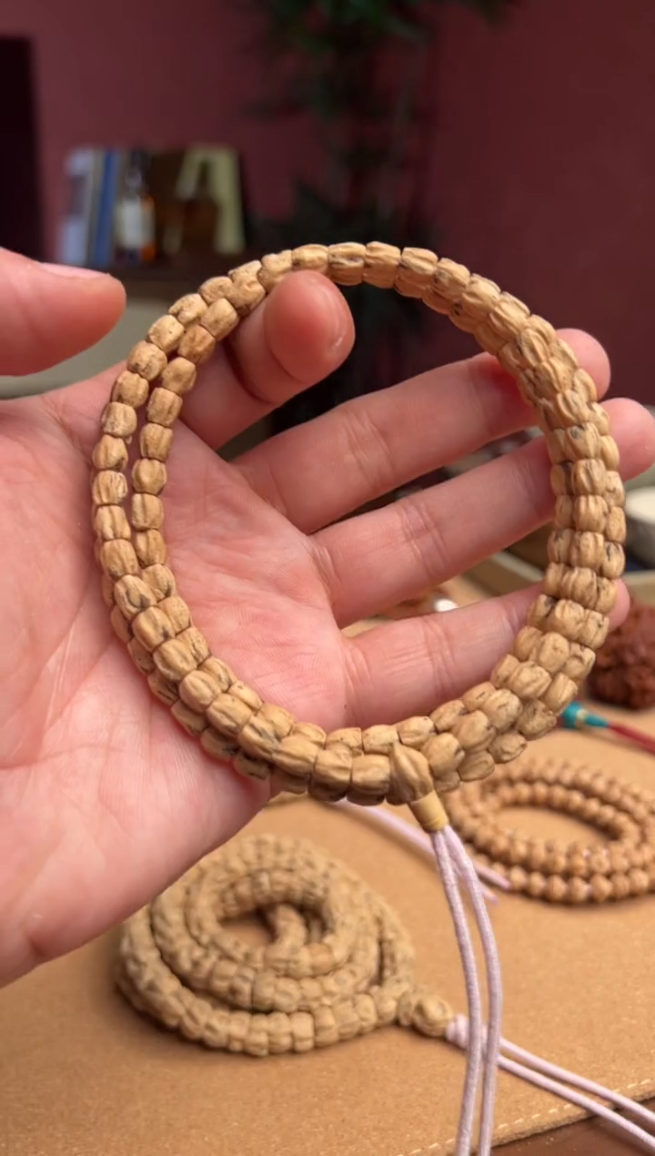 【闪购商品】柏香籽/百香籽手串031402