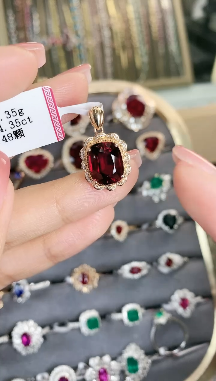 【闪购商品】碧玺吊坠18K金镶嵌一个