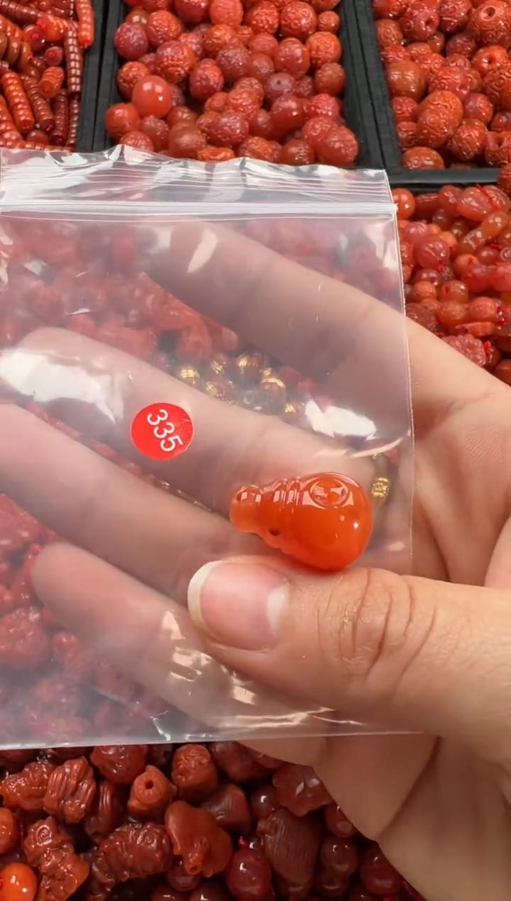 【闪购商品】南红玛瑙颈饰未镶嵌1