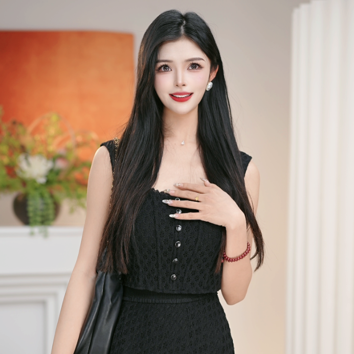 AMASS/阿玛施25夏季短款轻奢无袖镂空蕾丝吊带背心黑色530083