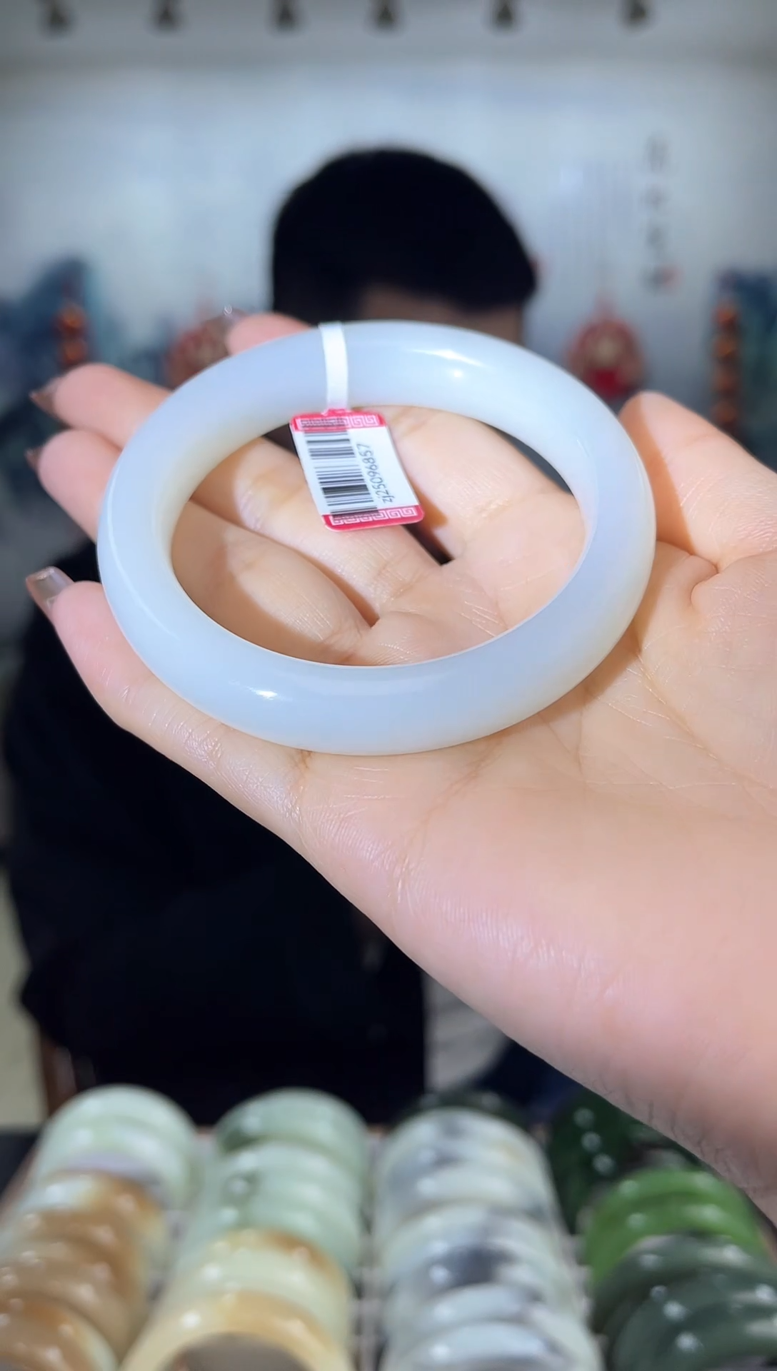 【闪购商品】和田玉手镯未镶嵌57圈口6857