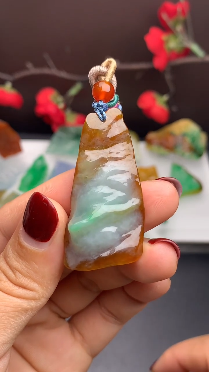 【闪购商品】定制翡翠未镶嵌特色件 黄加绿
