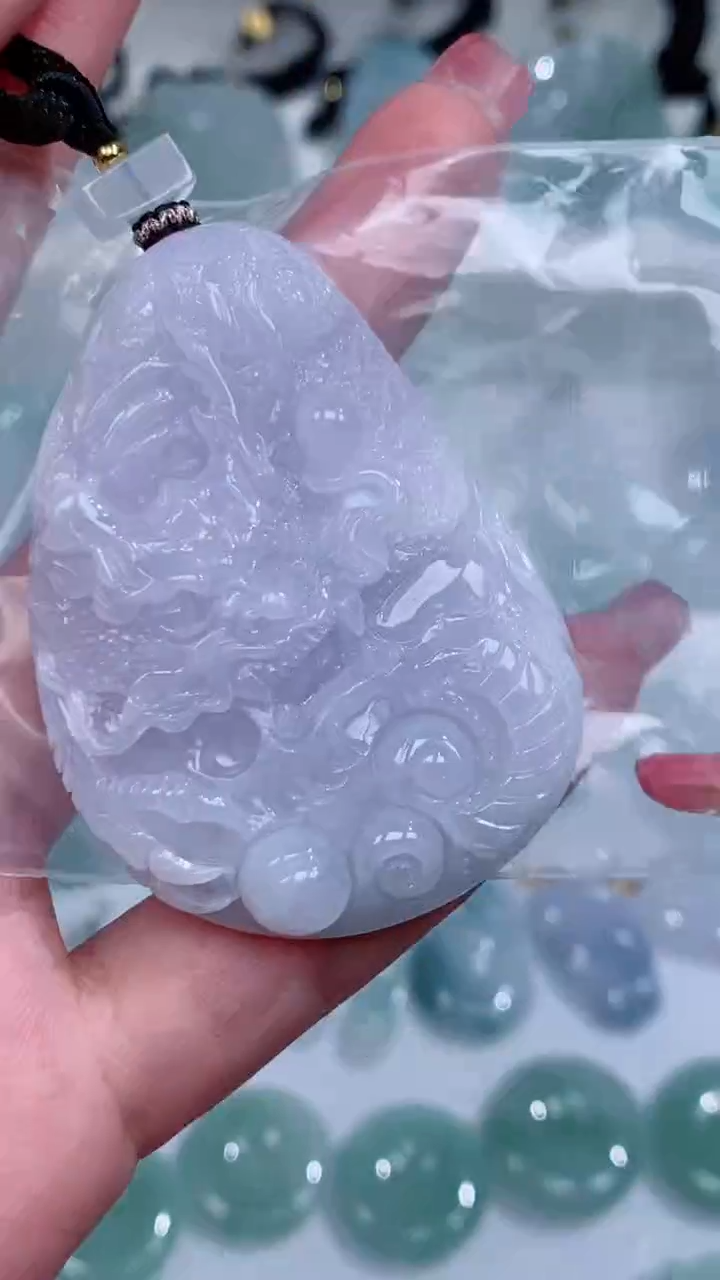 翡翠未镶嵌颈饰吊坠