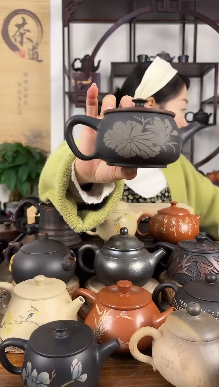 云南建水紫陶茶壶200CC左右