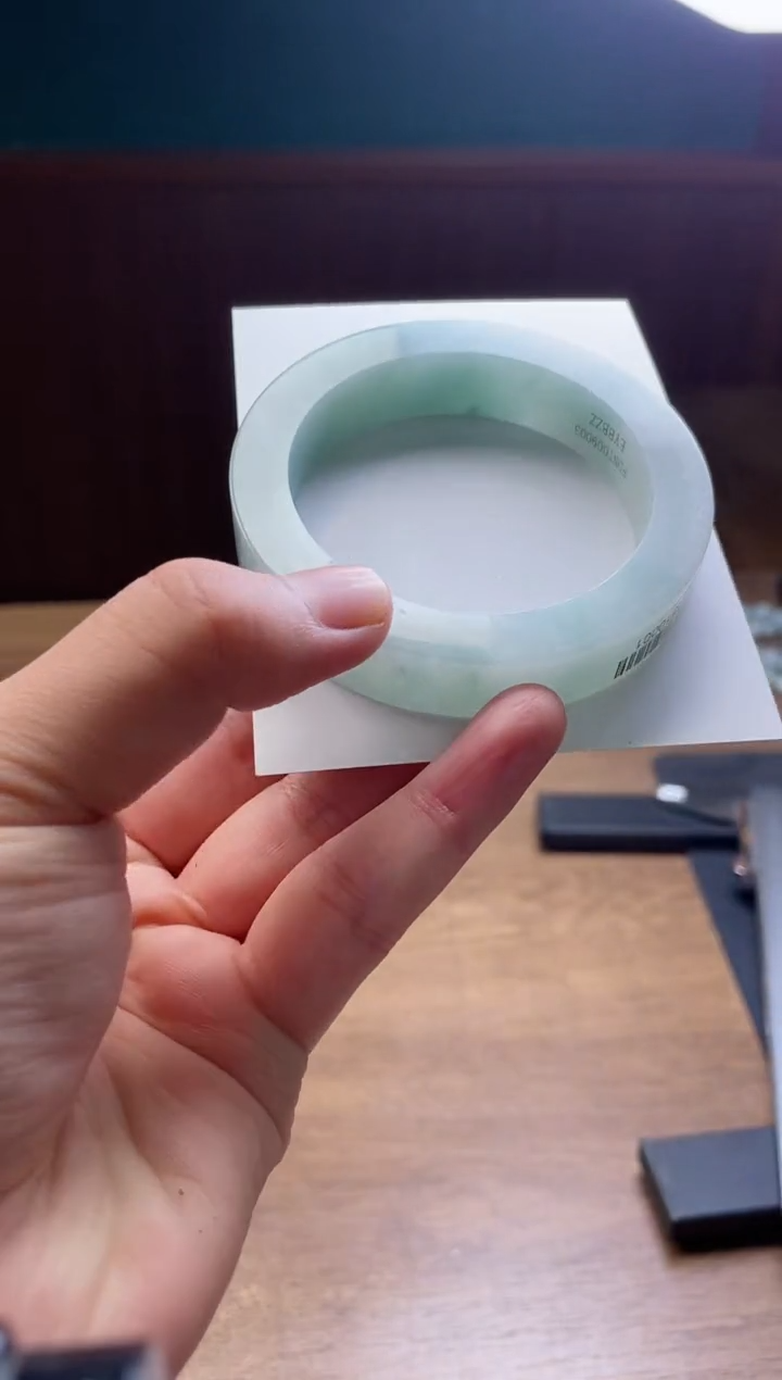 未镶嵌手镯定制翡翠定制