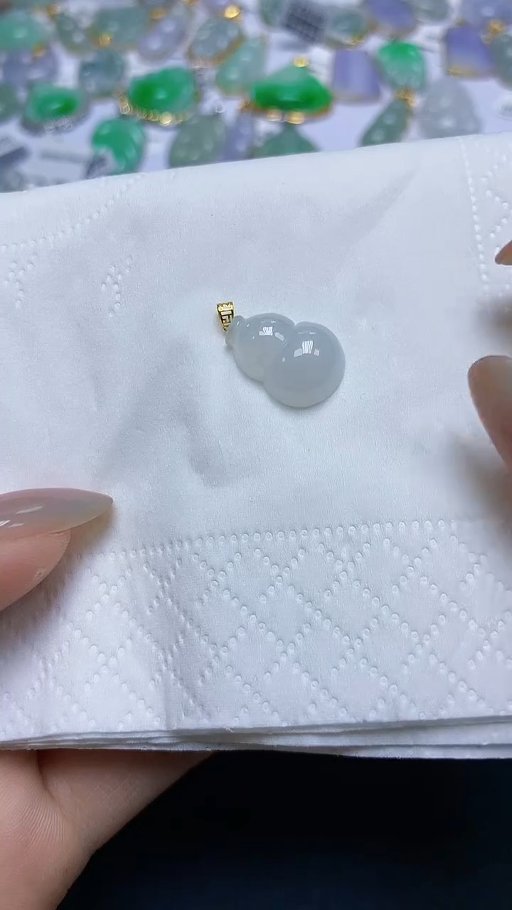 翡翠18K金镶嵌颈饰天然缅甸A货翡翠