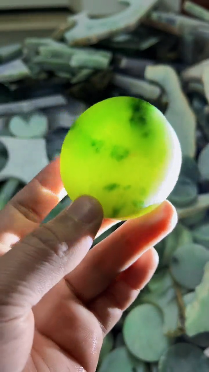 【闪购商品】翡翠挂件未镶嵌A货康壹008