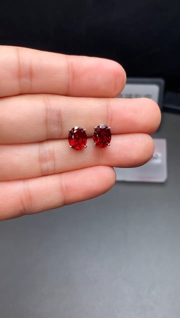 银S925镶嵌耳饰红宝石111