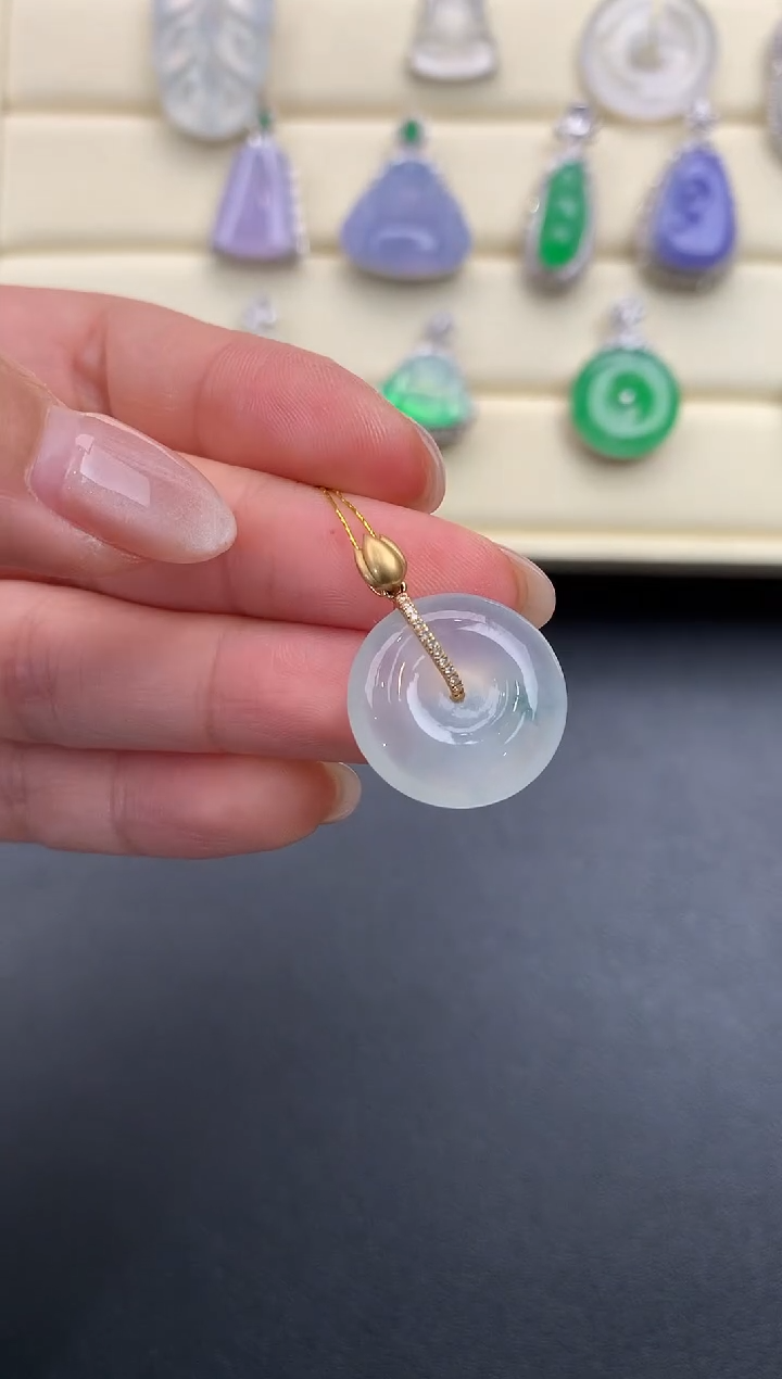 【闪购商品】翡翠颈饰18K金镶嵌Q227      