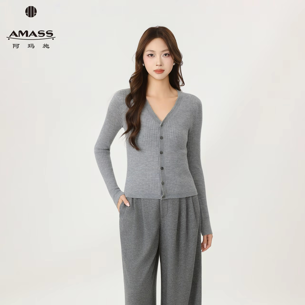 AMASS/阿玛施毛衣圆领长袖V领短款常规毛衫秋冬冬毛针织衫548042