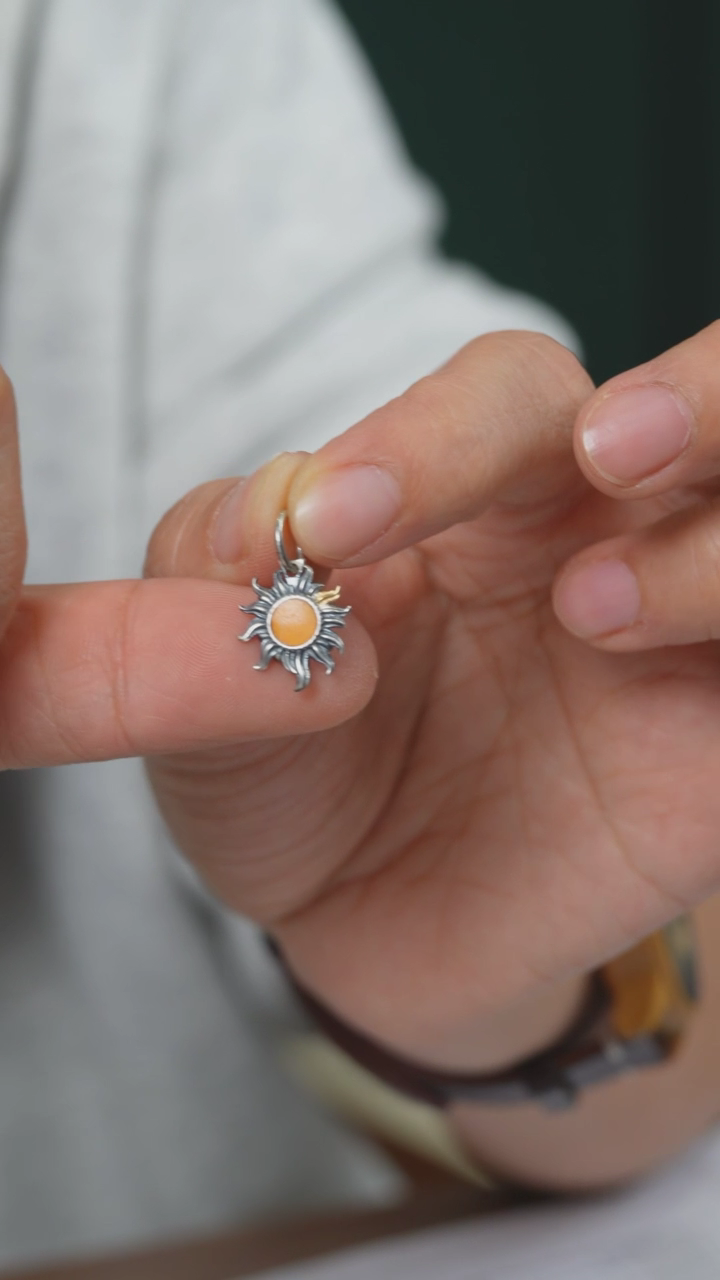 【闪购商品】玛瑙/玉髓侧挂未镶嵌太阳花红玉髓侧挂