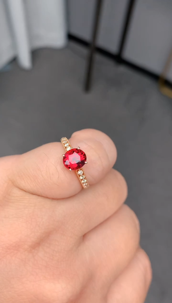 【闪购商品】碧玺戒指18K金镶嵌1.5ct卢比莱戒指