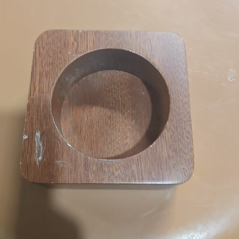 微瑕正方形香炉    