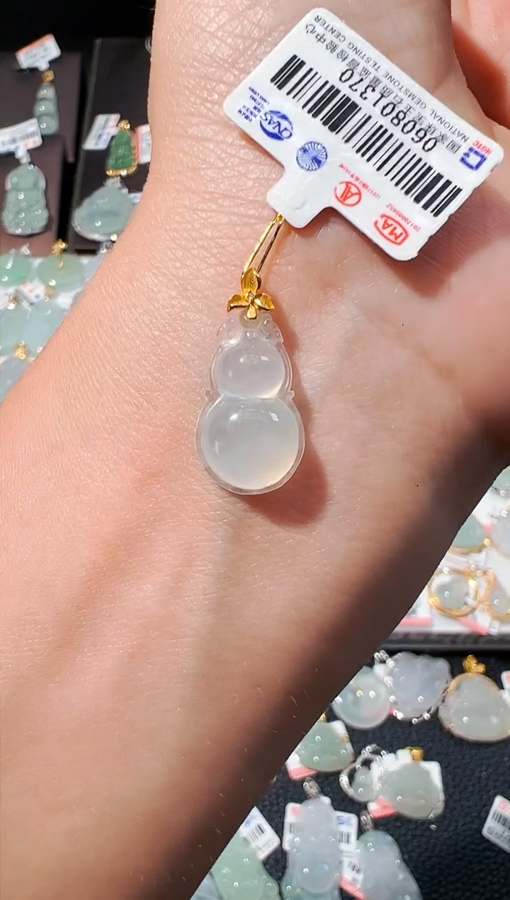 吊坠(不含链)18K金镶嵌翡翠葫芦吊坠1370