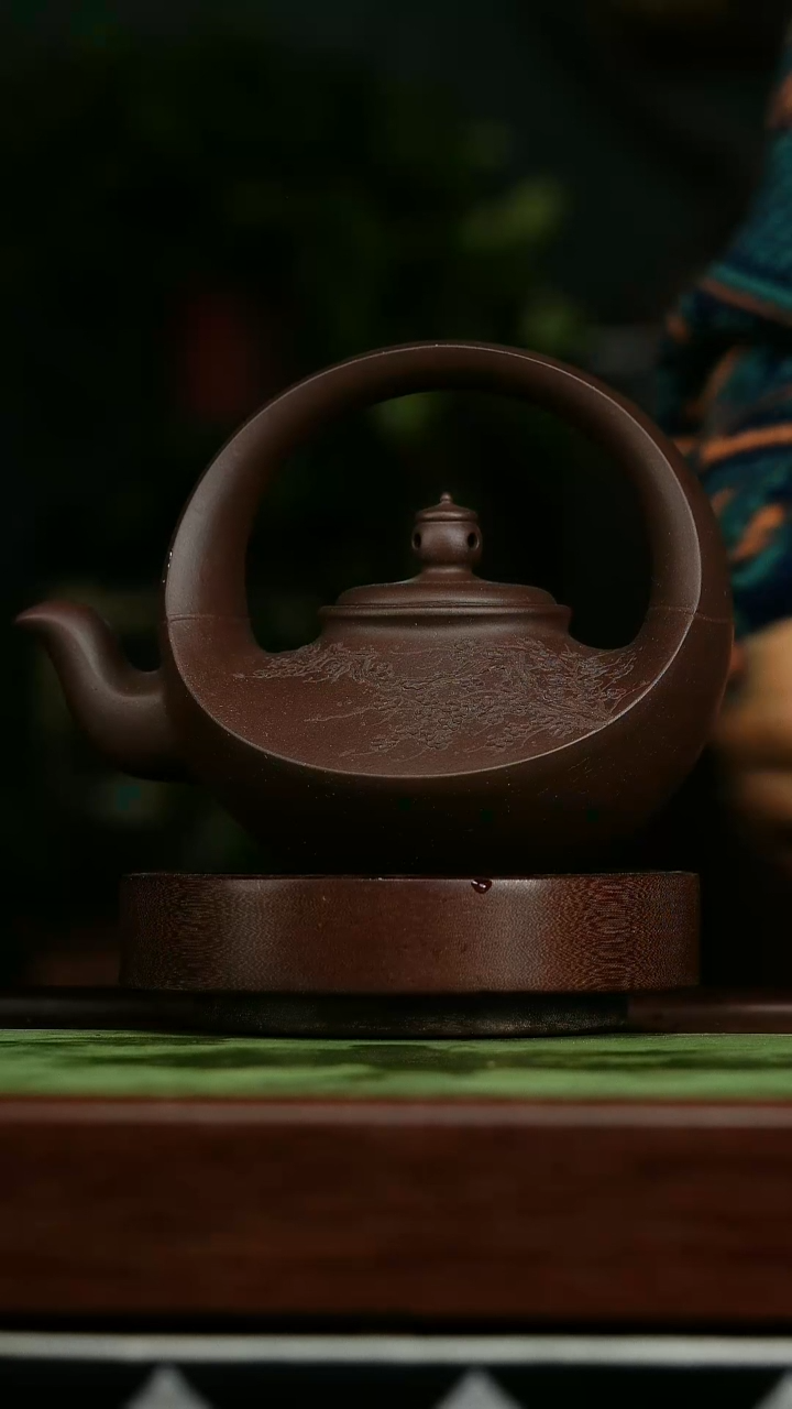 茶壶紫砂z29提梁*周龙华