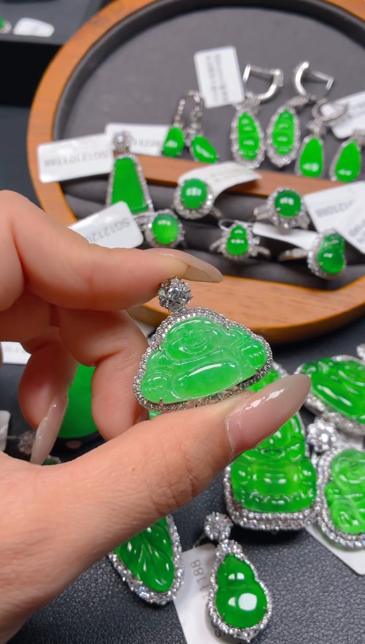 银S925镶嵌翡翠耳饰1