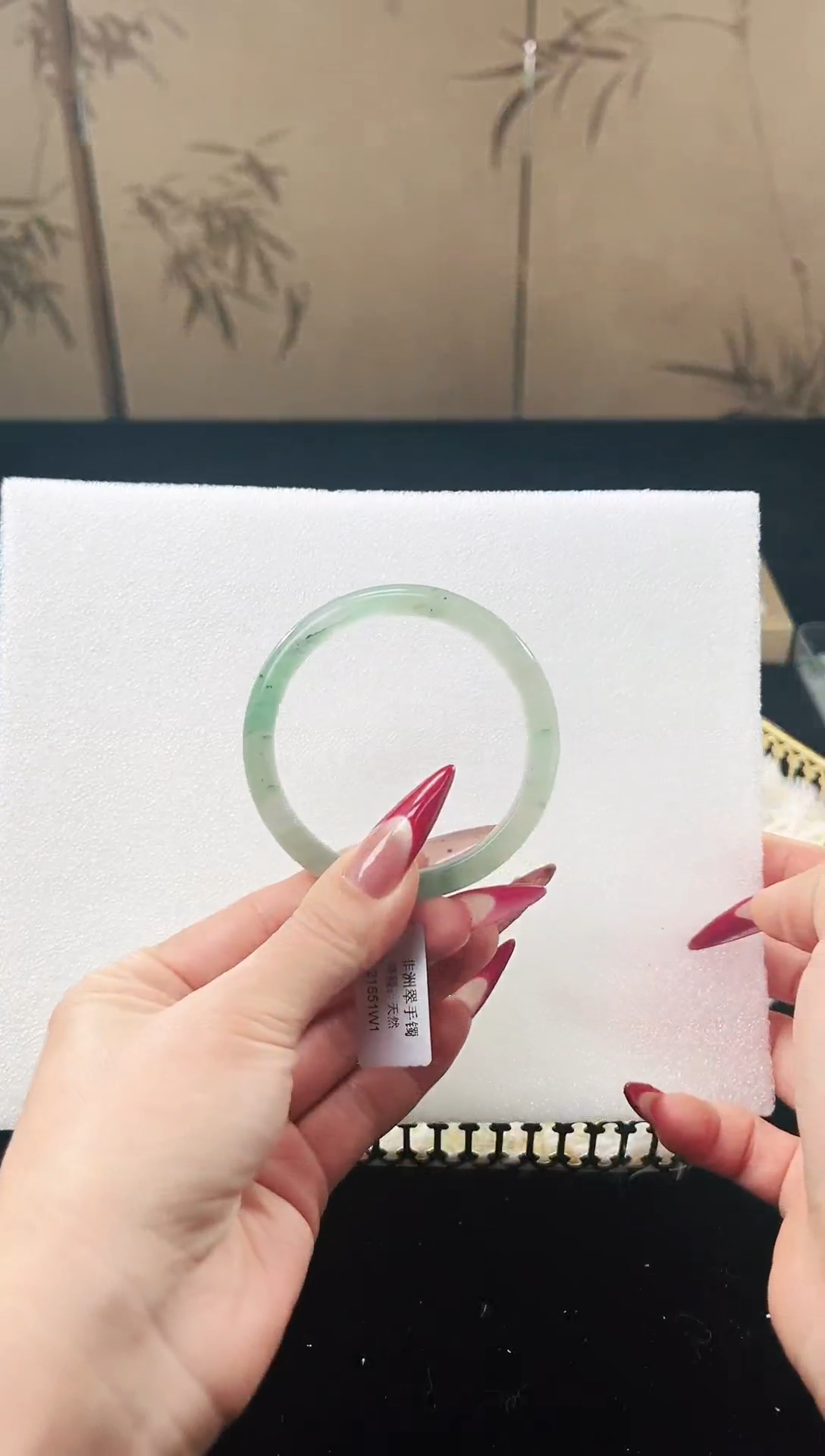 【闪购商品】石英质玉手镯未镶嵌天然非洲翠手镯