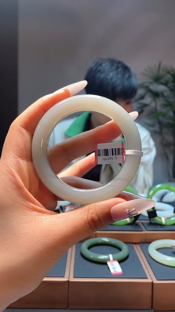 【闪购商品】和田玉手镯未镶嵌58藕粉紫628415