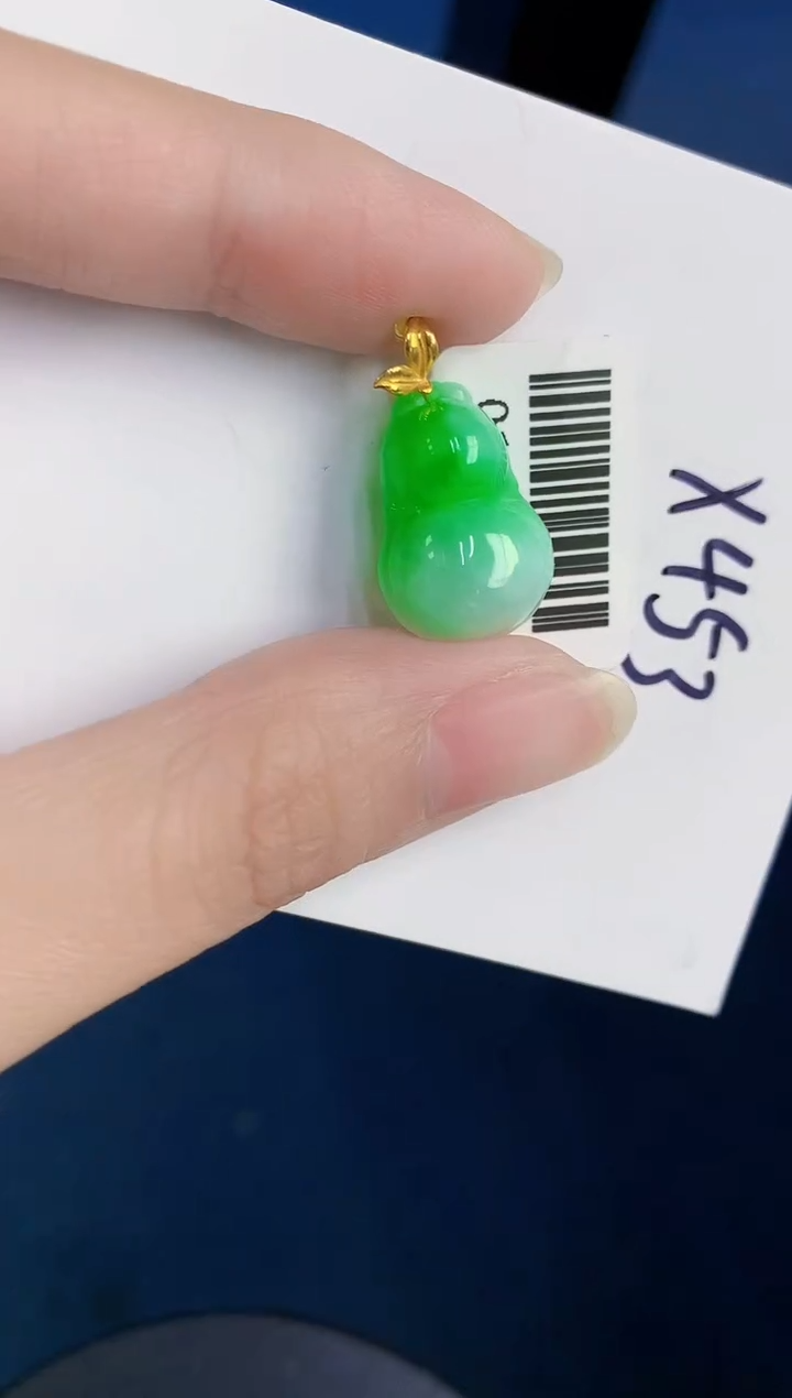 颈饰18K金镶嵌翡翠天然翡翠缅甸A货