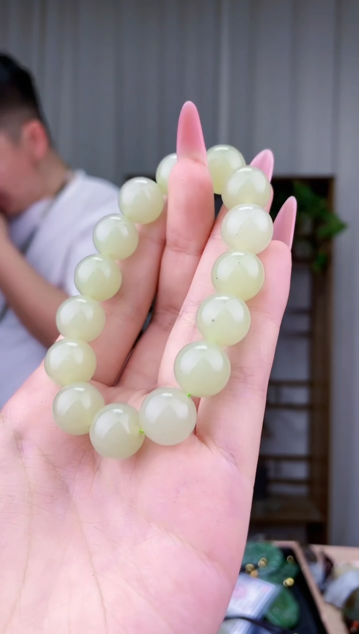 和田玉未镶嵌挂件拍一发一，多样性发货！