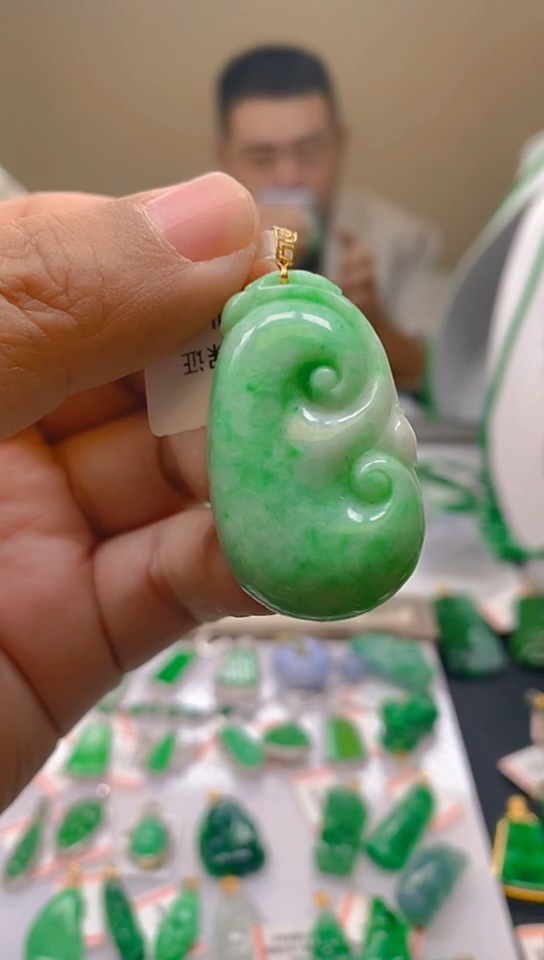 【闪购商品】翡翠颈饰18K金镶嵌新号开播，全场乱卖
