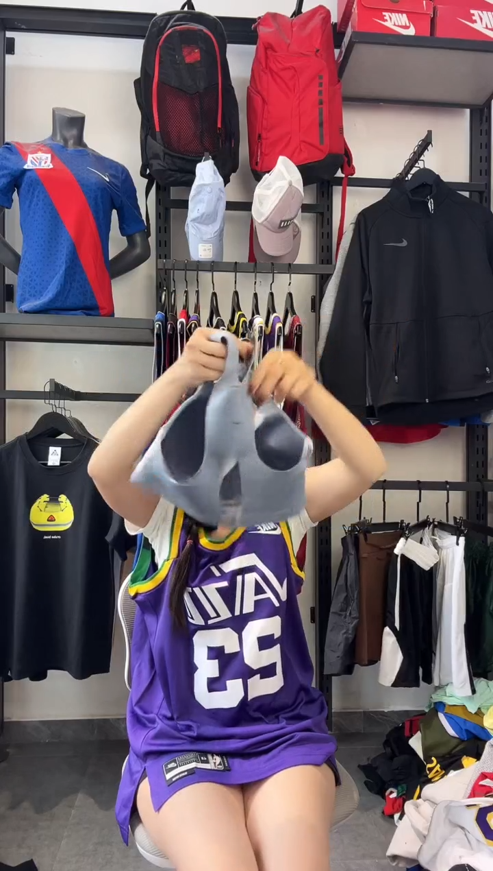 496 ·编码 耐克卫衣服饰过款为准 尺码·