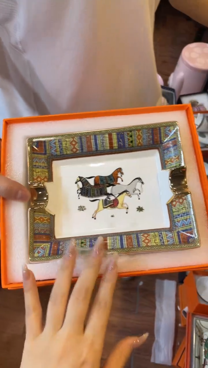 杯鸿辉家品牌瓷器，京东包邮！