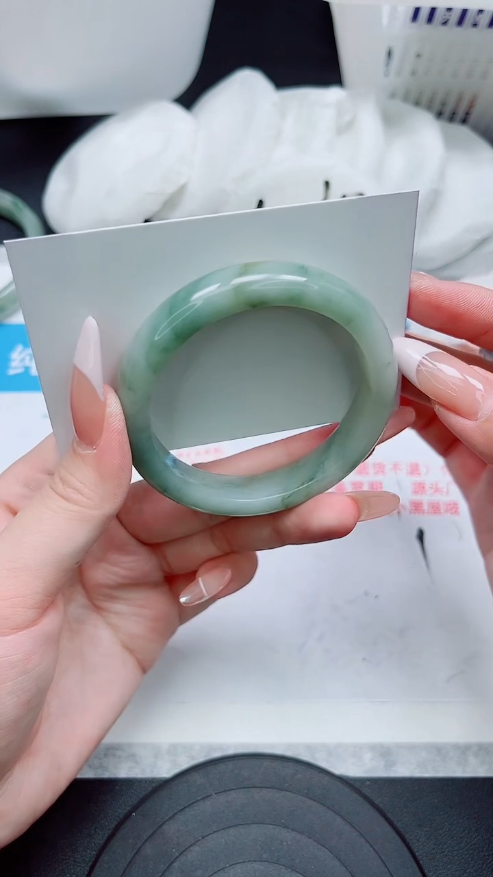 【闪购商品】石英质玉手镯未镶嵌246