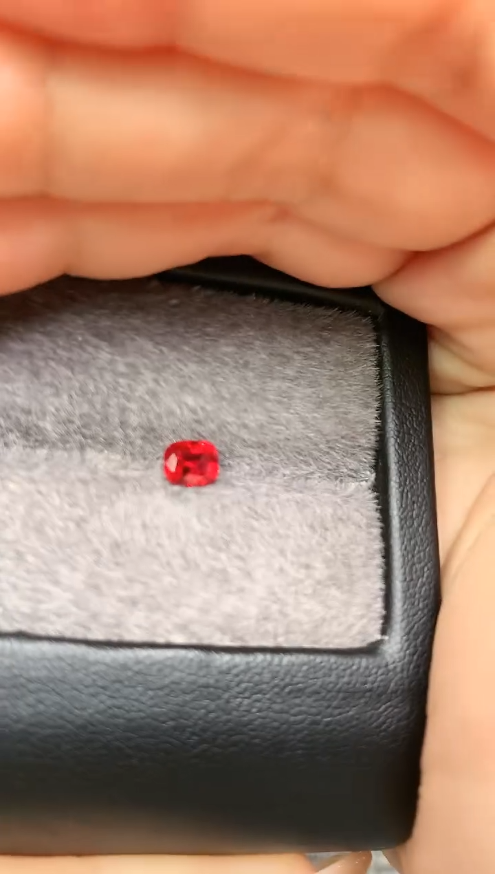 【闪购商品】定制尖晶石裸石未镶嵌枕型 绝地 0.67ct