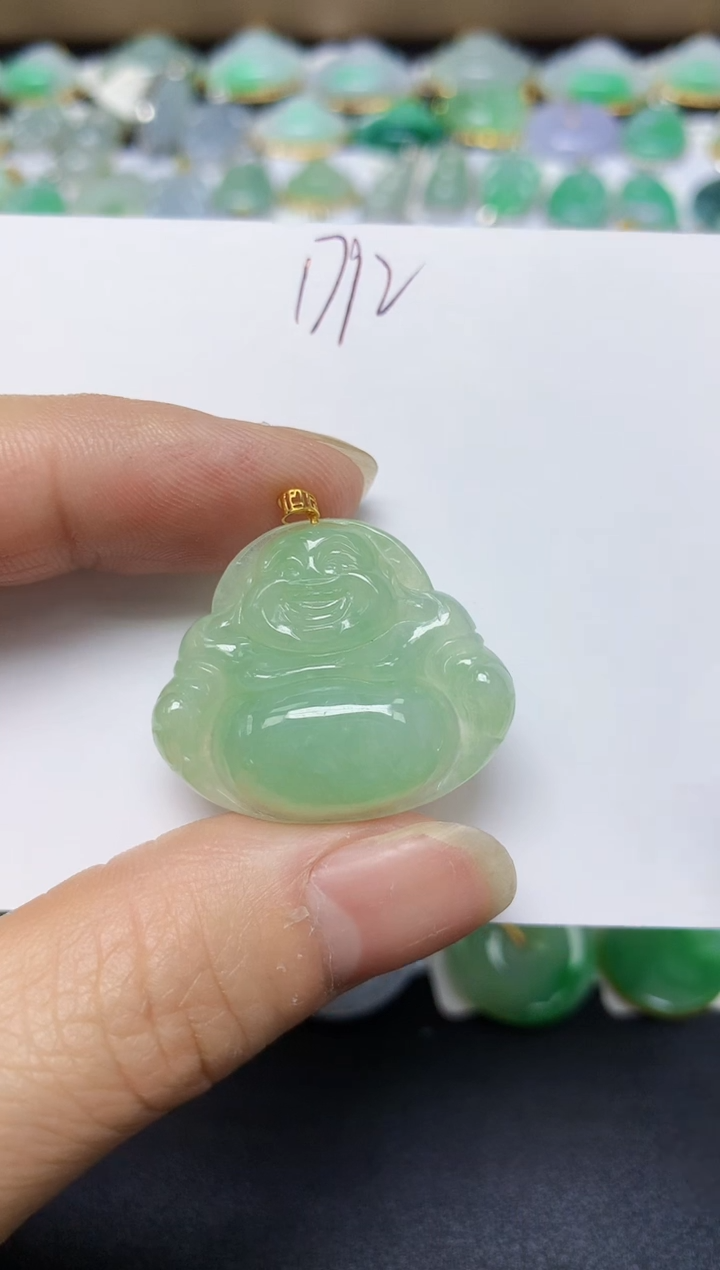 翡翠18K金镶嵌颈饰 天然翡翠A货