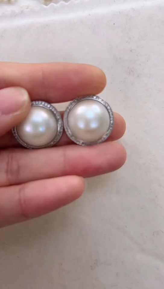 【闪购商品】拼合珍珠（马贝珠）耳饰银S925镶嵌白色太阳花