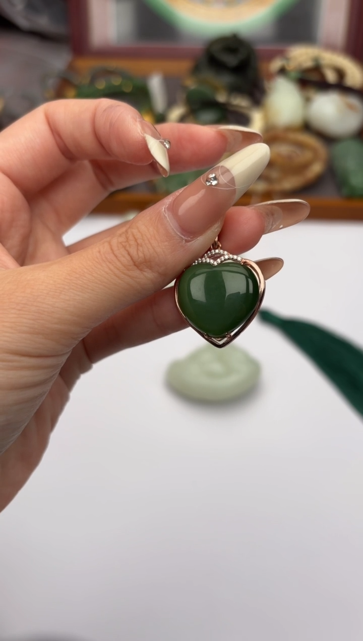 【闪购商品】和田玉颈饰银S925镶嵌和田玉吊坠