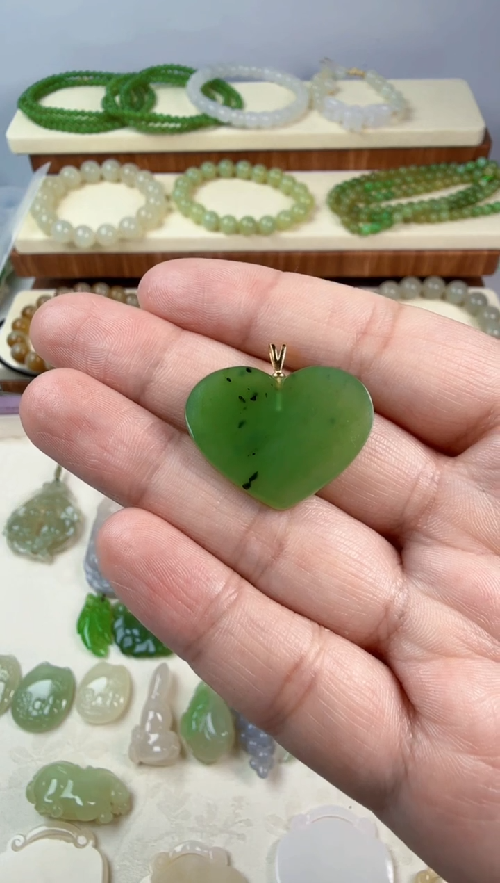 颈饰银S925镶嵌和田玉几**?吊坠