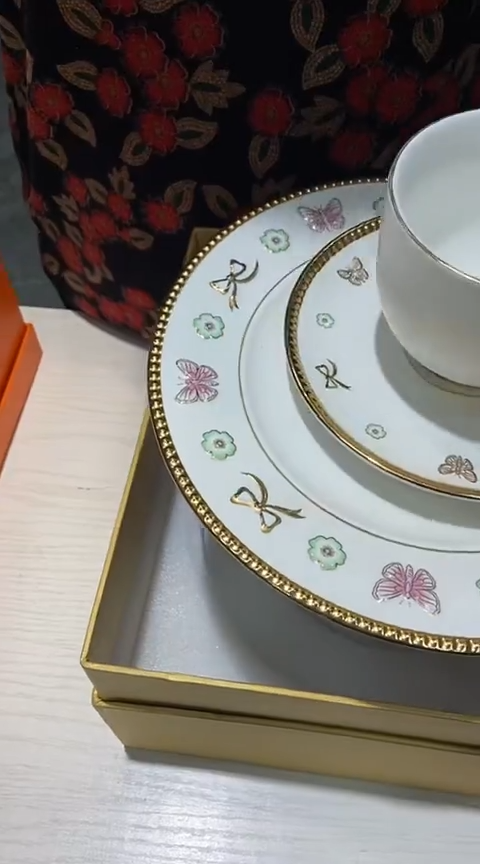 瓷片生活的本意是开心啊@@1