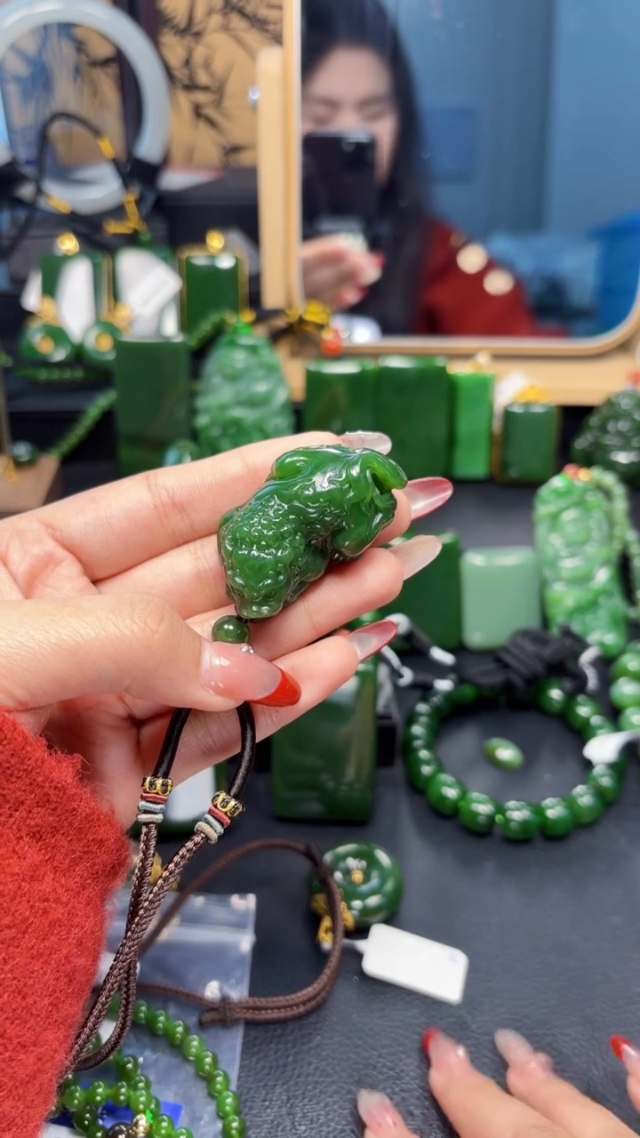 【闪购商品】和田玉（碧玉）吊坠(赠链)未镶嵌1