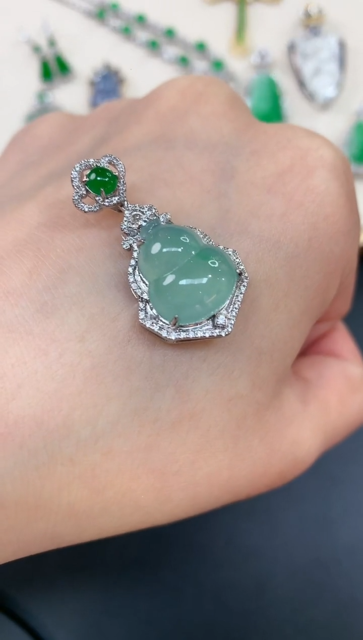 【闪购商品】翡翠吊坠(不含链)18K金镶嵌A922|6980