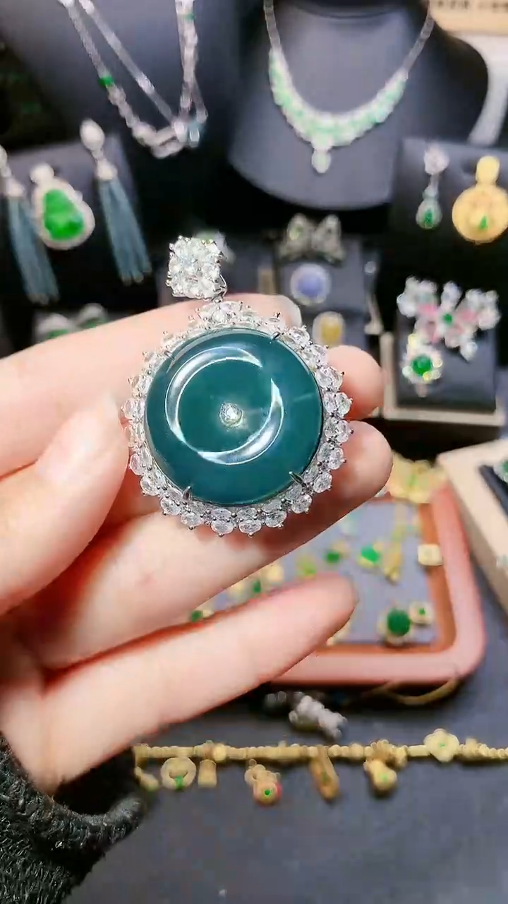 【闪购商品】翡翠毛衣链银S925镶嵌吊坠