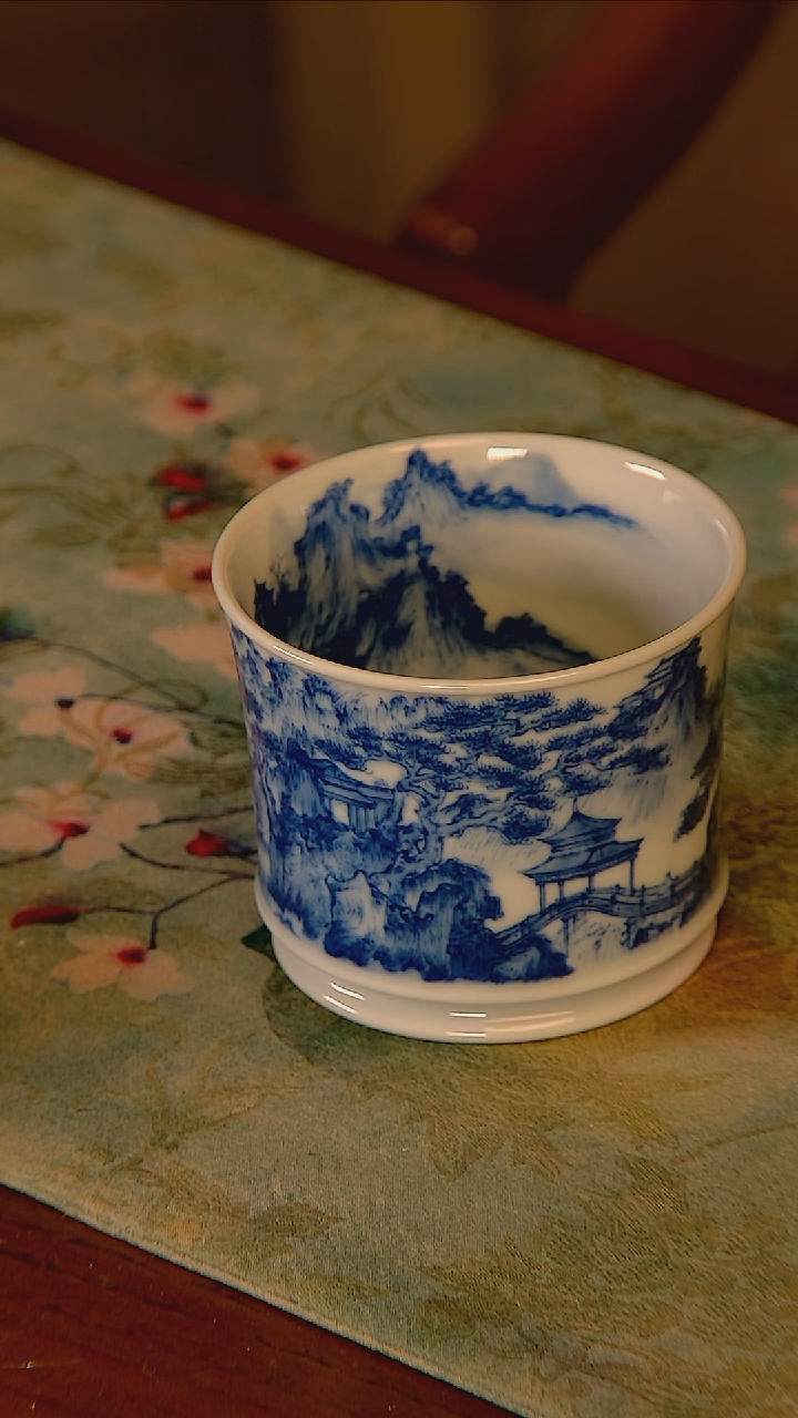 杯手工手绘杯杯很美丽