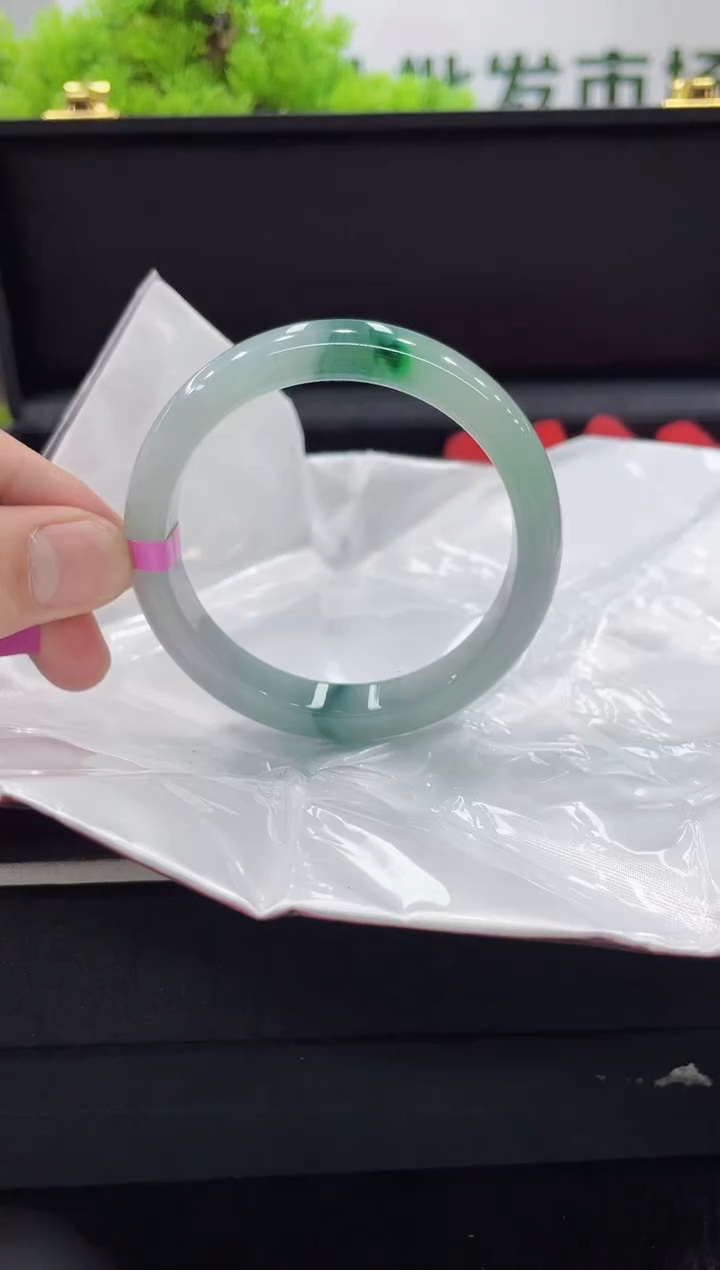 【闪购商品】翡翠手镯未镶嵌手镯
