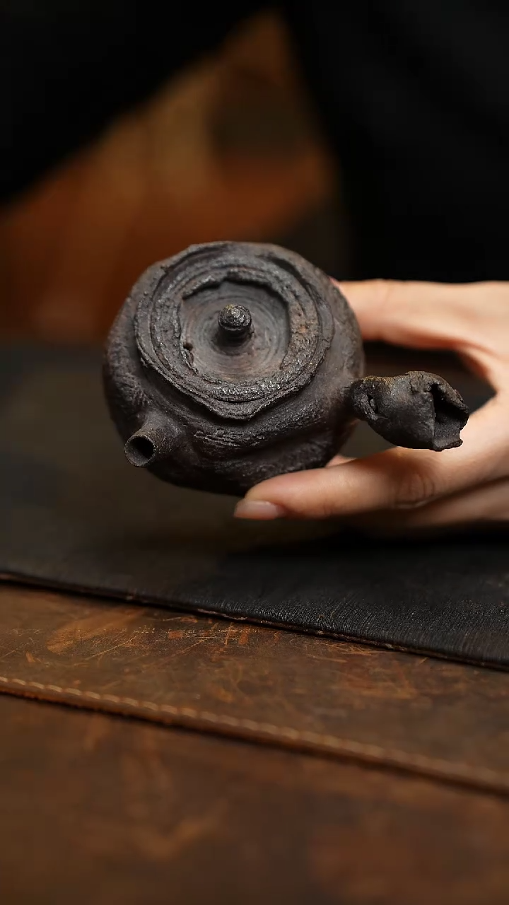 【闪购商品】浟庐手作紫砂侧把...y...