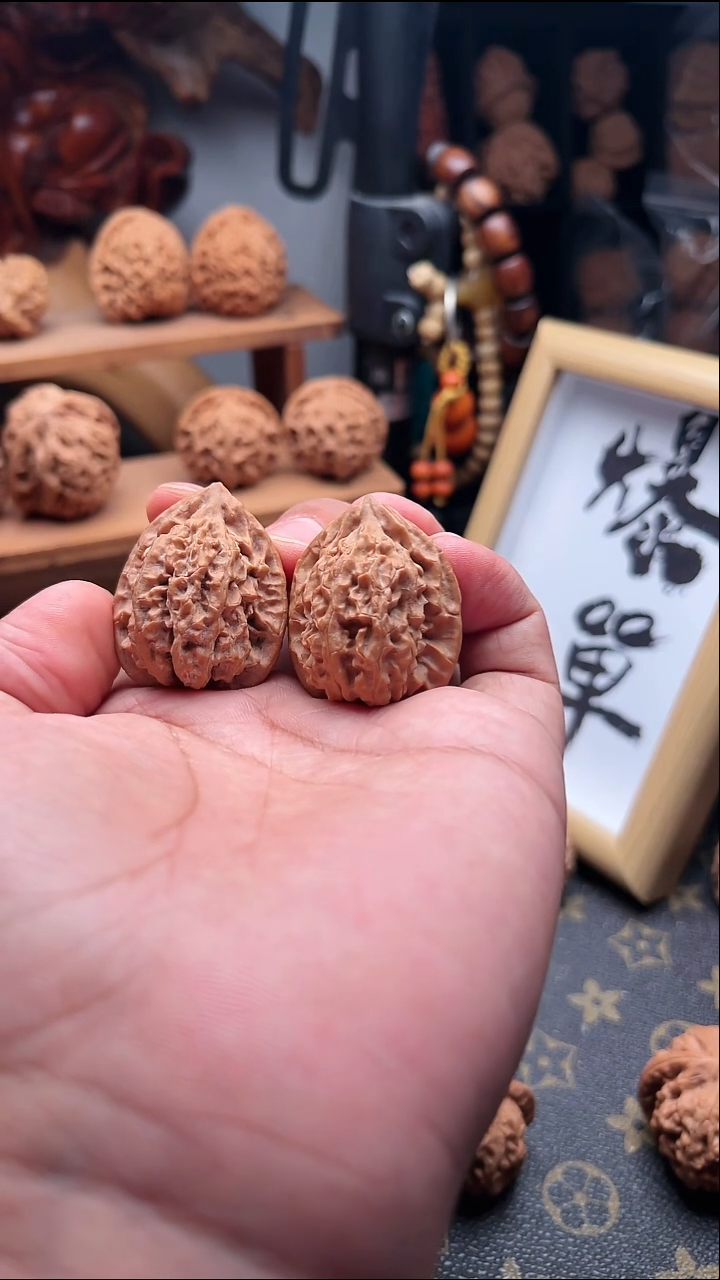 吊坠文玩核桃鸩鸡梦幻皮质顶级油蜡皮33