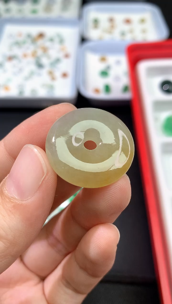 颈饰未镶嵌翡翠扣子